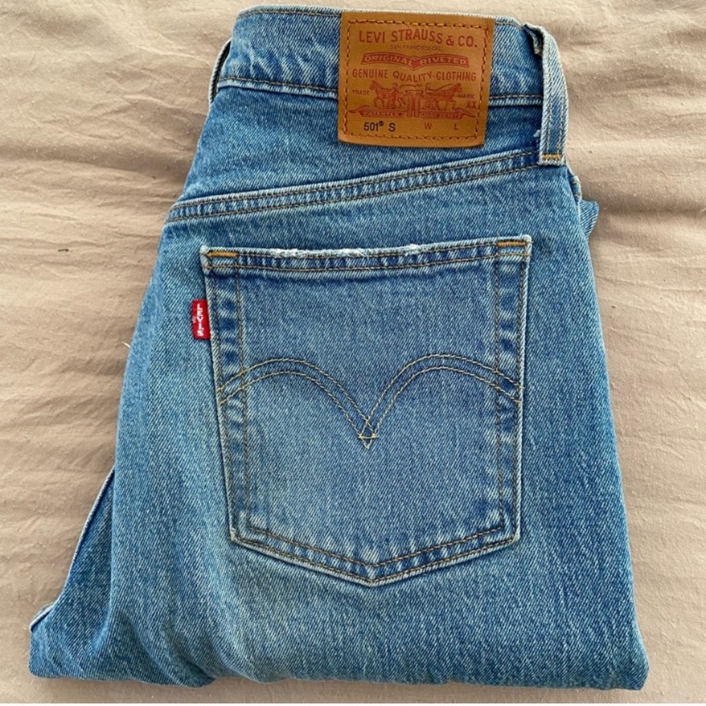 Levi 501 skinny jeans with cut off ankle